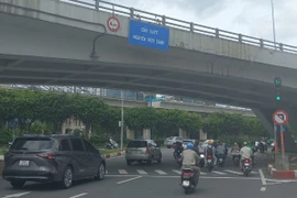 Cầu vượt Nguyễn Hữu Cảnh đứt 4 bó cáp dự ứng lực, ảnh hưởng ra sao?