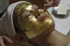 Báo Tây choáng với thú ăn chơi "tẹt ga" của đại gia Việt