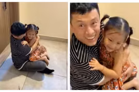 Mắc kẹt ở Mỹ, Lam Trường tự gói mình thành quà cho con gái