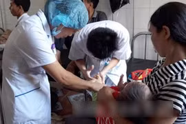 Ăn cỗ cưới ở Yên Bái, 64 người nhập viện vì ngộ độc 