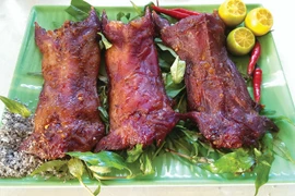 Tháng 10, về miền Tây thưởng thức chuột đồng quay lu “ăn là nhớ”