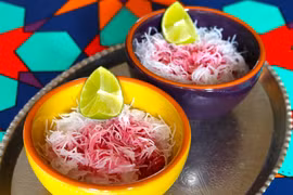 Tò mò nếm thử món kem trộn bún tươi kỳ lạ