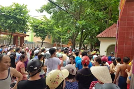 Cháy trường mầm non giờ ngủ trưa, phụ huynh hoảng loạn