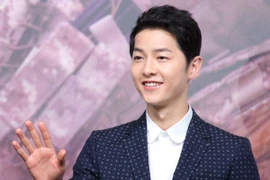 Soi thời trang nam thần của Song Joong Ki trước đệ đơn ly hôn Song Hye Kyo