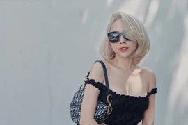 Những kiểu tóc màu đậm cá tính của Tóc Tiên khiến nữ ca sĩ 'luôn mới'