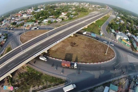 "Tại sao không ai tuýt còi khi VEC ban hành quyết định trái luật?"