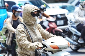 Dự báo thời tiết 4/6: Miền Bắc mưa giông, nắng nóng dịu dần