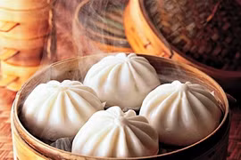 Câu chuyện bất ngờ đằng sau món bánh bao “chó không thèm” của Trung Quốc