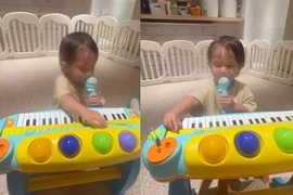 Bất ngờ ái nữ Hồ Ngọc Hà chưa đầy 2 tuổi đã cầm mic hát hay