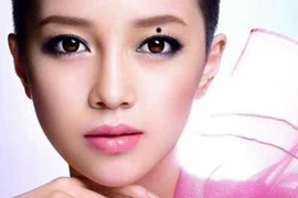 Những nốt ruồi may mắn trên khuôn mặt