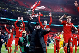 Liverpool đi vào lịch sử sau trận thắng Chelsea