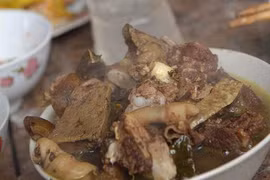 Đặc sản Việt được làm từ… phân non của động vật