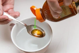 Tự chế 2 loại dầu gội cho mái tóc cực suôn mềm, bóng mượt