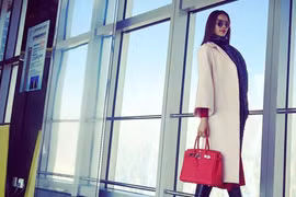 Soi bộ sưu tập hàng hiệu khủng của các sao Việt 9X 