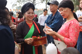 Những hình ảnh "nhức mắt" tại hội Lim 2019