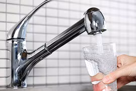 Điều tồi tệ gì xảy ra khi bạn uống quá nhiều nước