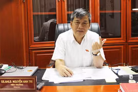 Xúc động: Giáo sư Nguyễn Anh Trí nghỉ hưu, nhiều người rơi nước mắt