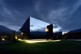 Thiết kế hoàn hảo biến nhà thành vô hình độc lạ