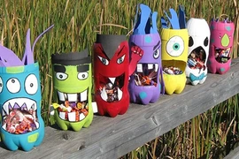 Trang trí vườn đẹp với chai nhựa tự chế