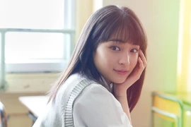 Ngắm gu thời trang của sao nữ có nhan sắc tự nhiên nhất Nhật Bản