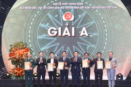 Chủ tịch Quốc hội: Báo chí tích cực đấu tranh phòng, chống tham nhũng, tiêu cực