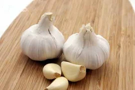 Rượu vang, tỏi... thực phẩm vàng ngừa ung thư phổi