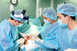 Video: Bị bỏ quên gạc y tế trong ngực, nữ bệnh nhân nói gì?