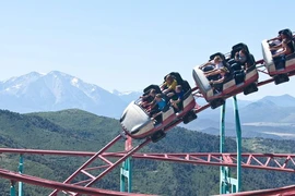 Công viên giải trí Mỹ thoát thảm kịch xả súng trong gang tấc