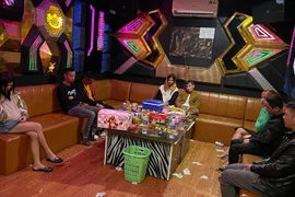 Hải Dương: 9 nam, nữ thanh niên “bay lắc” tại quán karaoke Sông Quê