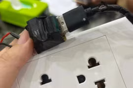 Công an xác minh vụ camera giấu kín quay lén nữ sinh trong phòng trọ