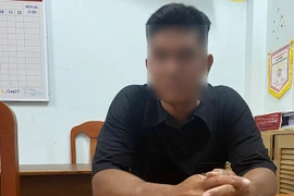 Đợi người thân ở siêu thị, bé gái bị cưỡng hiếp 