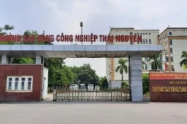 Nguyên nhân nhiều học sinh trường CĐ Công nghiệp Thái Nguyên nhập viện