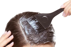 Người phụ nữ nhuộm tóc hai lần/năm được chẩn đoán mắc ung thư