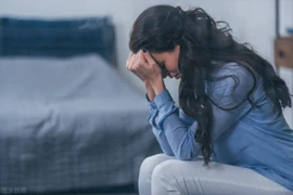 Chồng thừa nhận ngoại tình nhưng không muốn ly hôn khiến tôi mệt mỏi