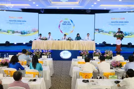 Khai mạc diễn đàn liên kết du lịch TP HCM - Hà Nội và Bắc Trung Bộ 