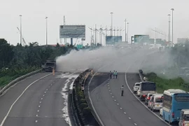 Long An: Cháy ôtô tải trên cao tốc TP HCM – Trung Lương 