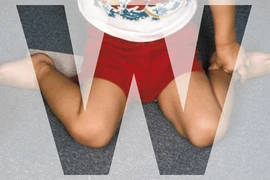 Nguy hại khôn lường khi để trẻ ngồi hình chữ W