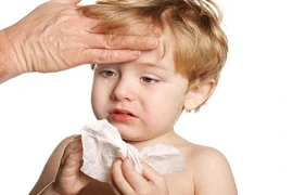 Phòng bệnh hô hấp cho trẻ nhỏ trong ngày trời nồm ẩm