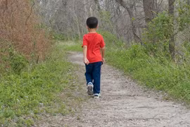 Giám sát không để trẻ tự kỷ đi lang thang gây hậu quả