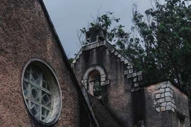 Ảnh: Tu viện bỏ hoang đẹp như ở châu Âu giữa lòng Đà Lạt 