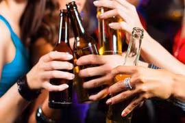 Tác động của rượu với phụ nữ khác đàn ông thế nào?