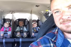 Mẹo chăm con để trẻ vẫn thỏa sức nghịch bố mẹ nhàn tênh