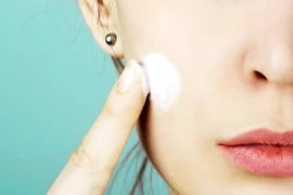 Dưỡng ẩm sai cách vừa hại da vừa tốn tiền