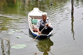 Người đàn ông bỏ bạc triệu thuê ốc đảo sống cô độc giữa SG