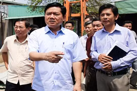 "Giáng chức" trưởng phòng bị Bí thư Thăng phê bình