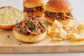 Trời mưa ăn hoài không chán bánh mì Burger bò xé 