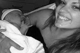 Kỳ lạ cơ thể mẹ "tấn công" thai nhi như vật thể lạ