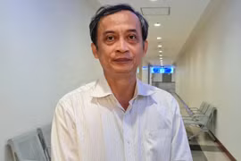 Học phí tăng quá cao có thể gây “sốc” cho sinh viên nghèo 