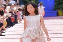 Con gái dị tật của sao “Tiếu ngạo giang hồ” đã xinh đẹp giống mẹ 