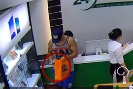 Lật tẩy thủ đoạn tráo iPhone 6 Plus siêu nhanh của "hotboy" Tây